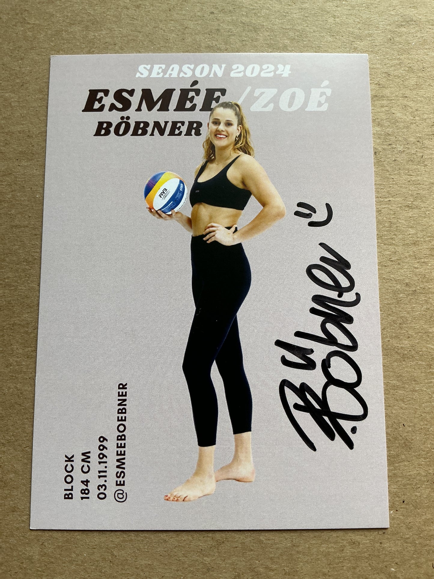 Esmee Böbner, Switzerland 🇨🇭 Volleyball Summer Olympics 2024 hand signed