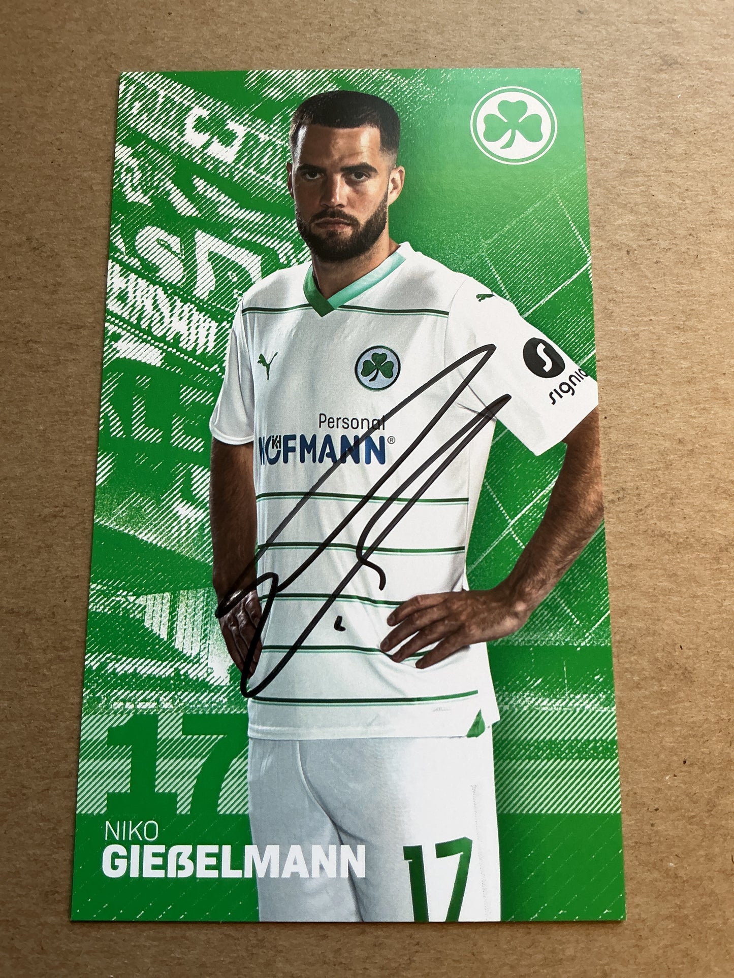Niko Gießelmann, Germany 🇩🇪 SpVgg Greuther Fürth 2023/24 hand signed