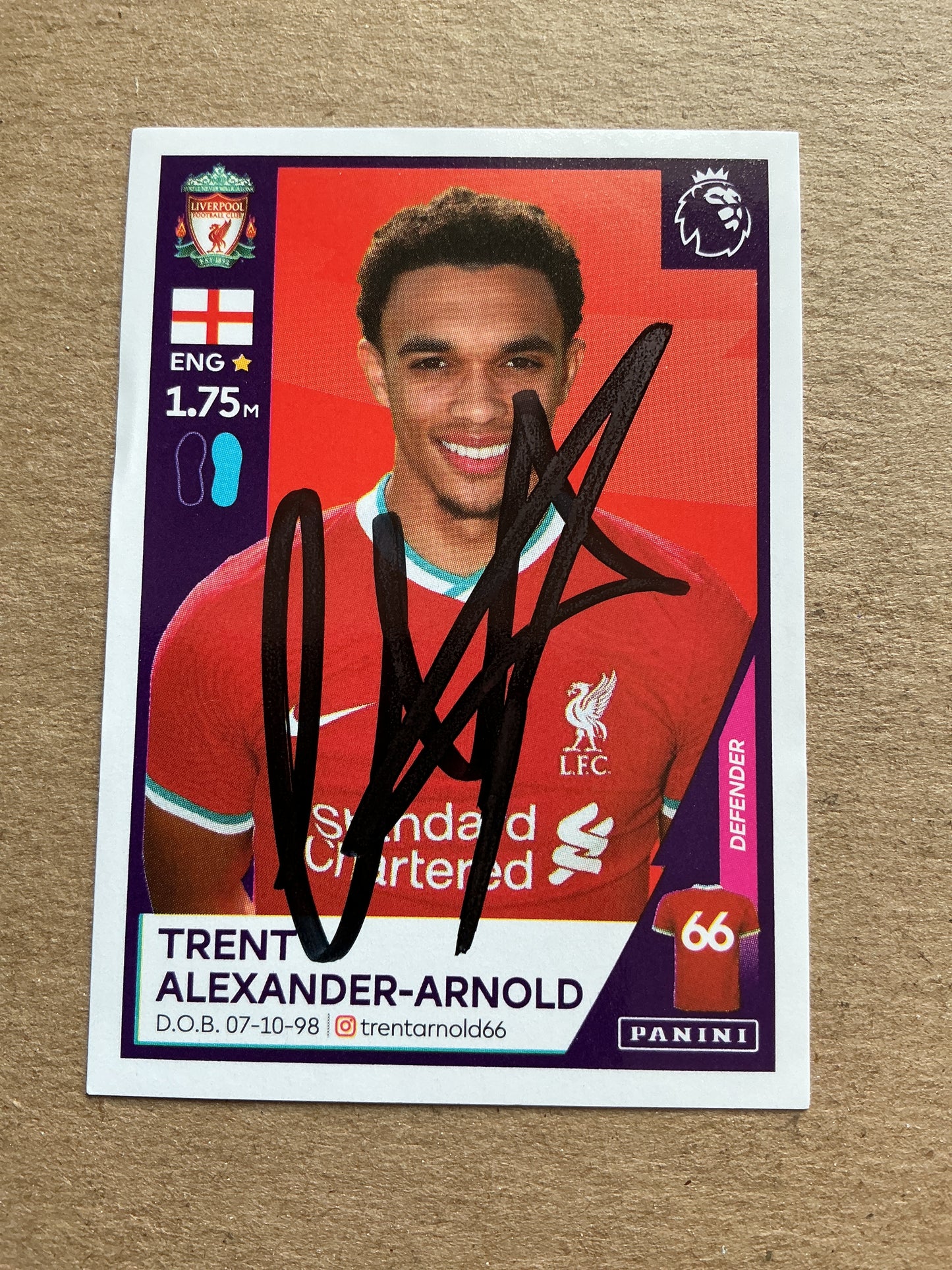 Trent Alexander-Arnold, England 🏴󠁧󠁢󠁥󠁮󠁧󠁿 Liverpool FC 2021 Panini hand signed
