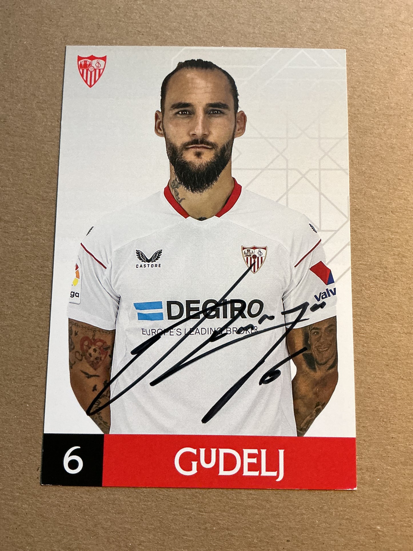 Nemanja Gudelj, Serbia 🇷🇸 Sevilla FC 2022/23 hand signed