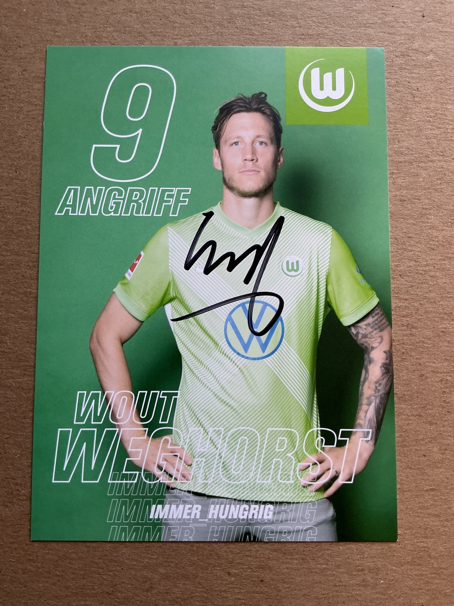 Wout Weghorst, Netherlands 🇳🇱 VfL Wolfsburg 2020/21 hand signed