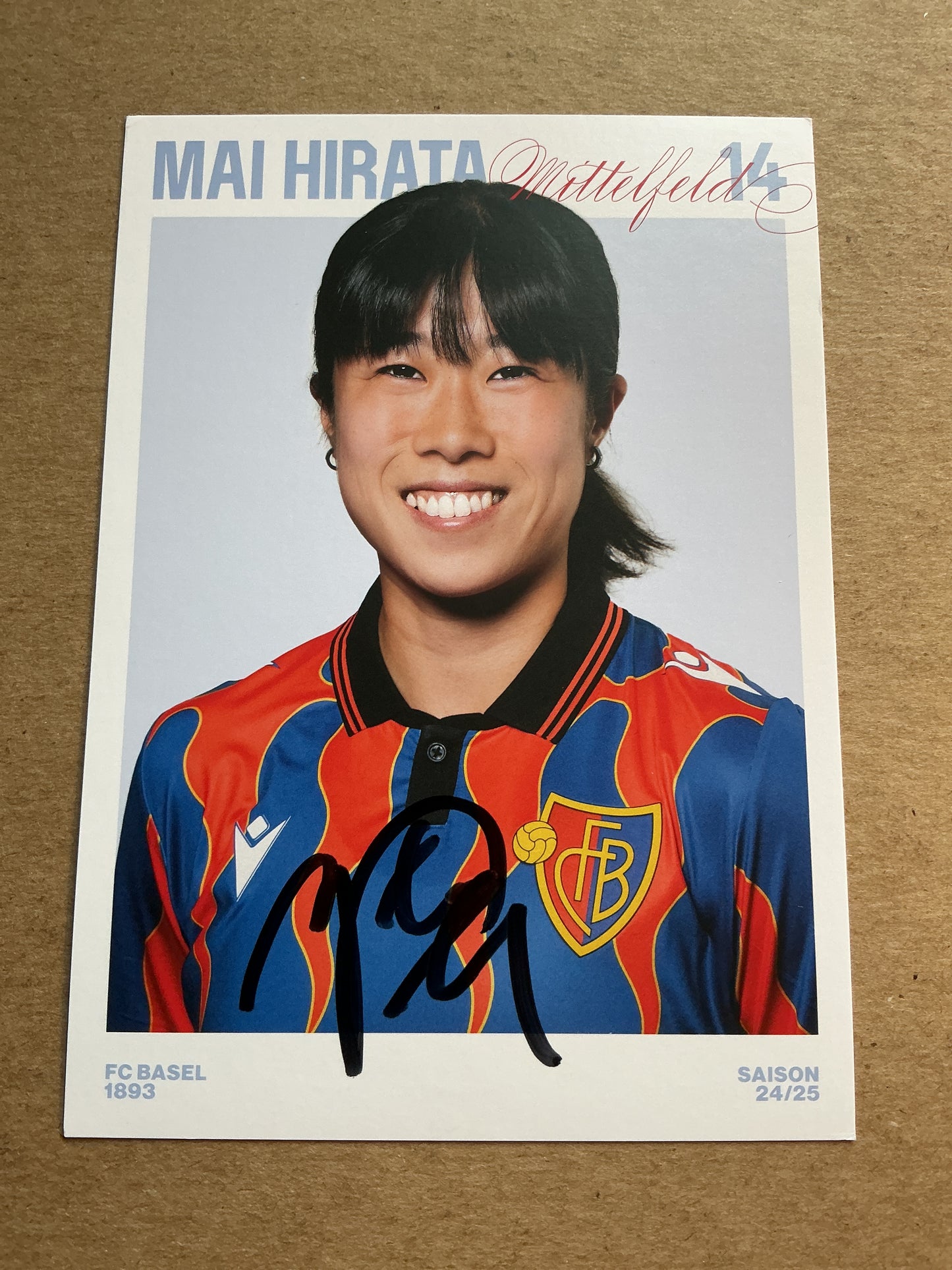 Mai Hirata, Japan 🇯🇵 FC Basel 2024/25 hand signed