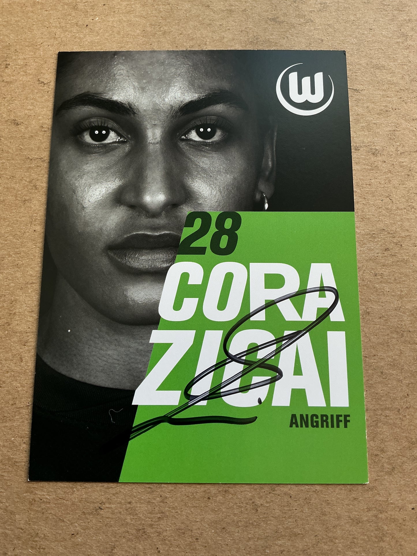 Cora Zicai, Germany 🇩🇪 VfL Wolfsburg 2025/26 hand signed