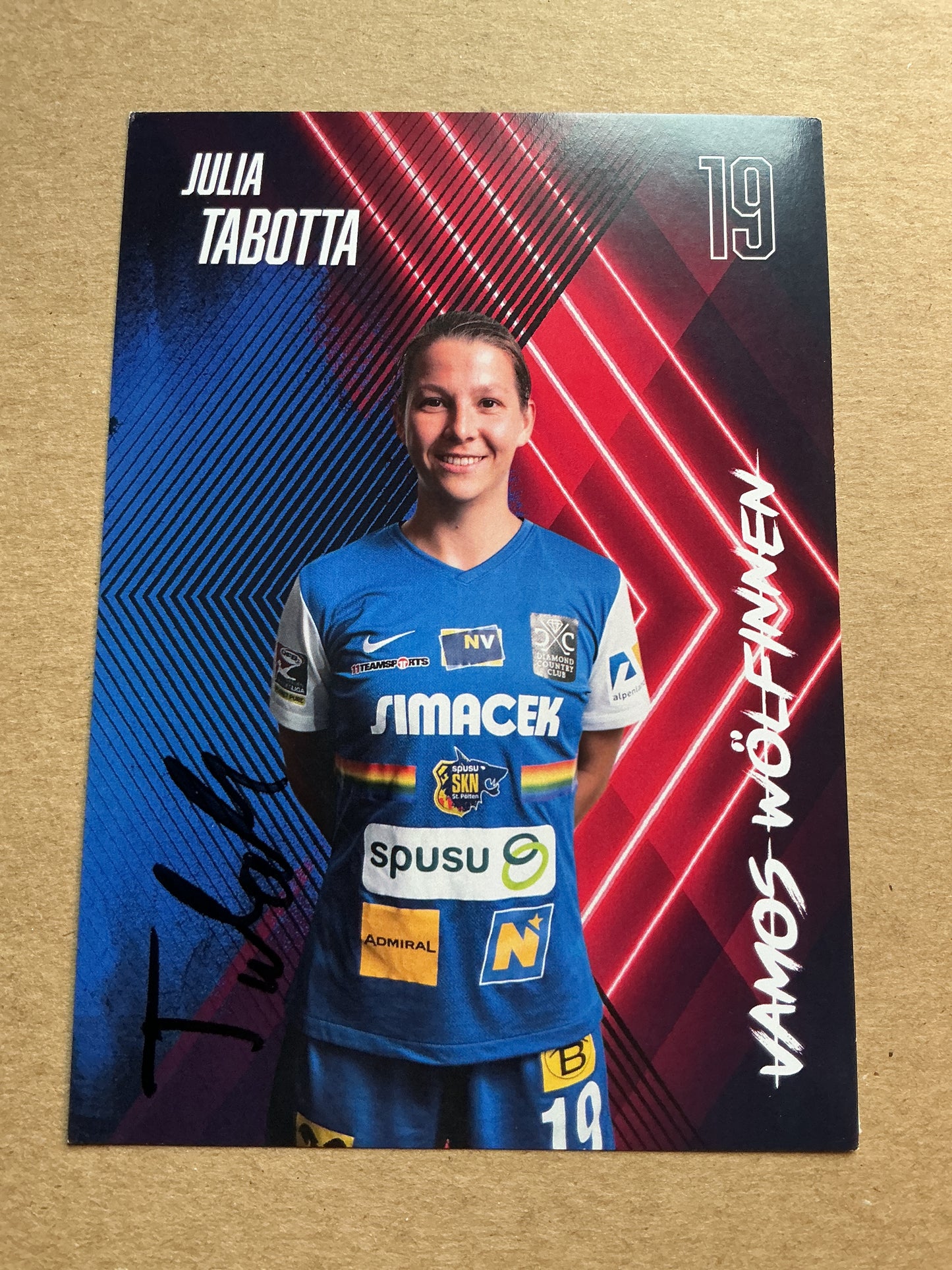 Julia Tabotta, Austria 🇦🇹 SKN St.Pölten 2022/23 hand signed