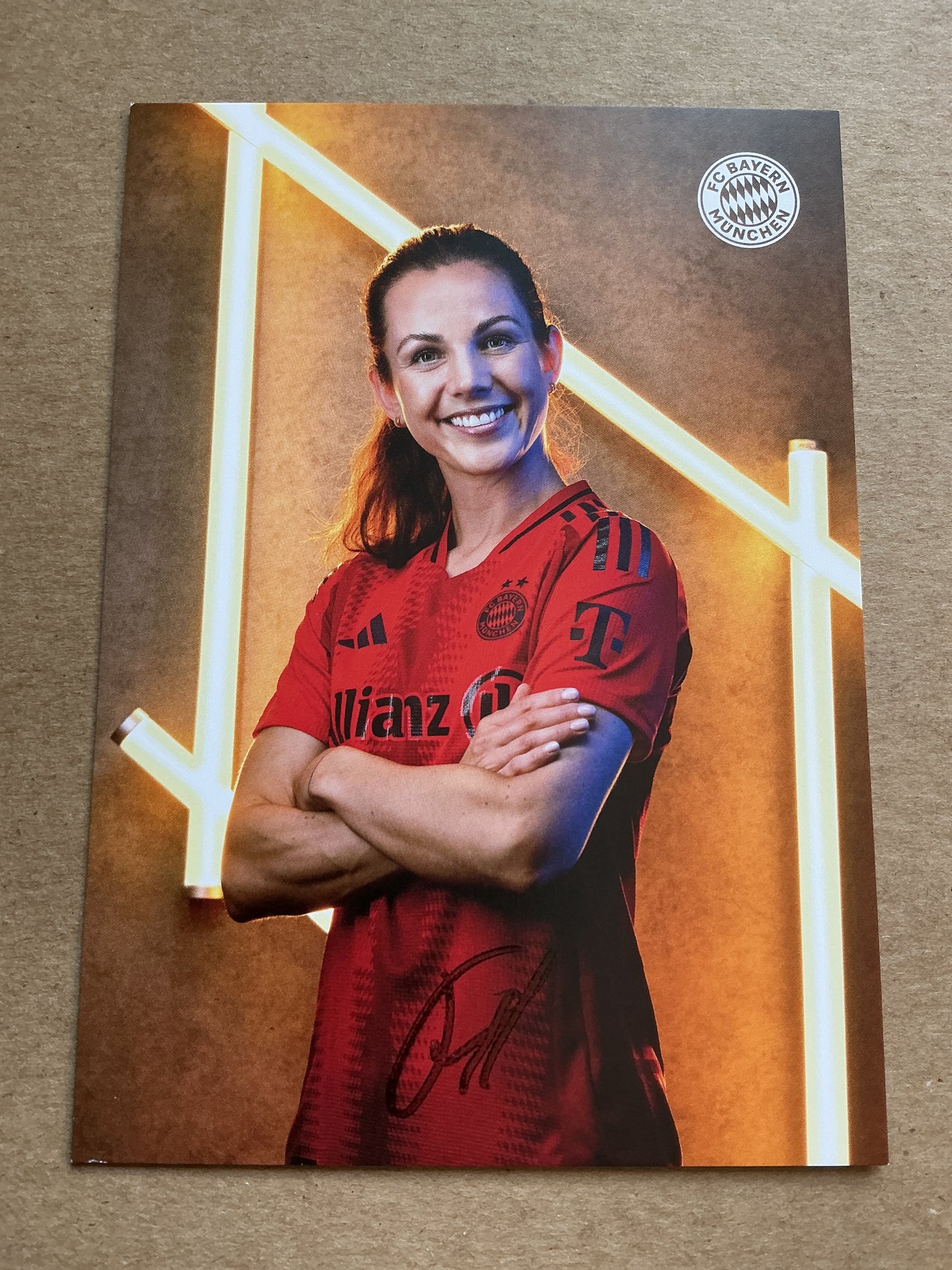 Tuva Hansen, Norway 🇳🇴 FC Bayern Munich 2024/25 hand signed
