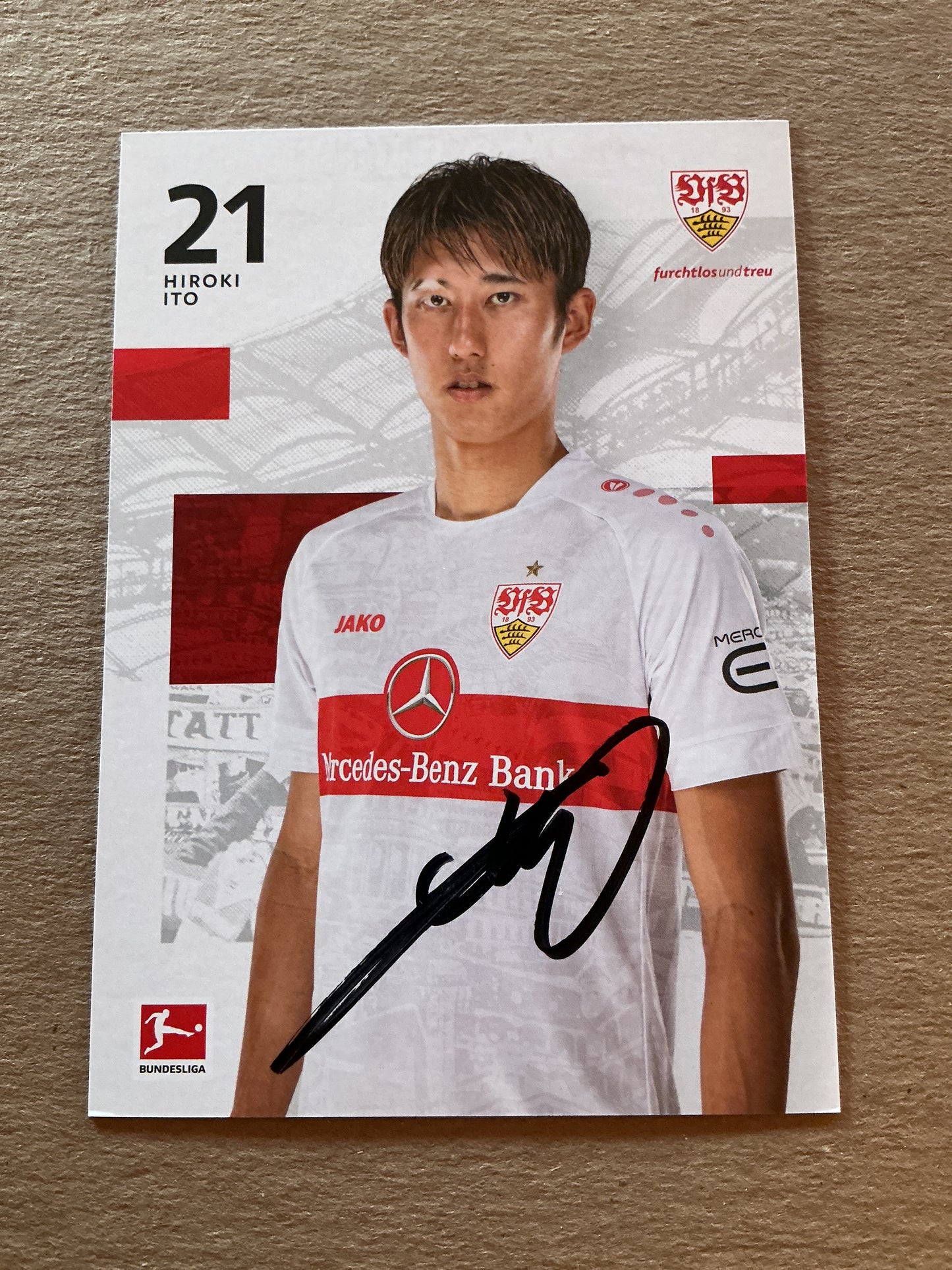 Hiroki Ito, Japan 🇯🇵 VfB Stuttgart 2022/23 hand signed