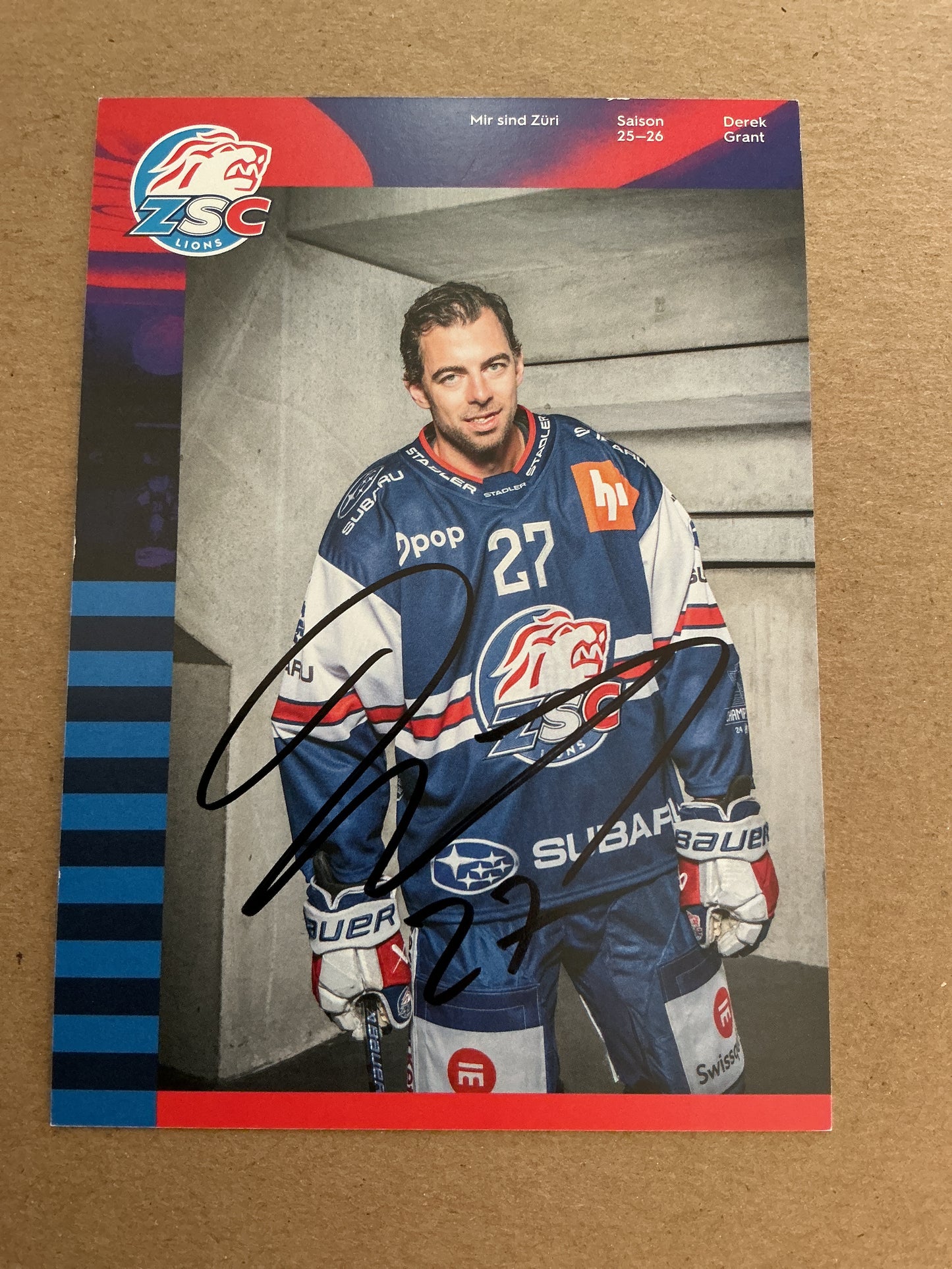 Derek Grant, Canada 🇨🇦 ZSC Lions 2025/26 hand signed