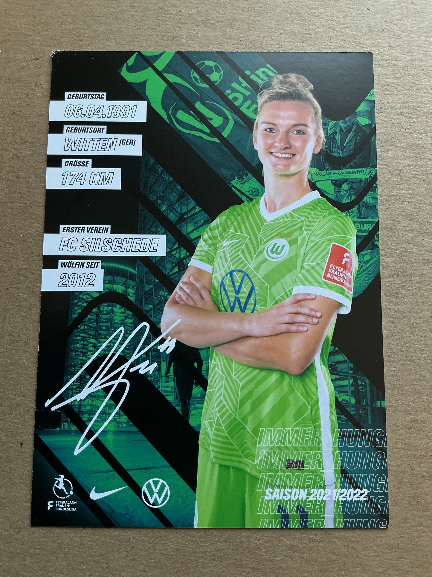Alexandra Popp, Germany 🇩🇪 VfL Wolfsburg 2021/22 hand signed