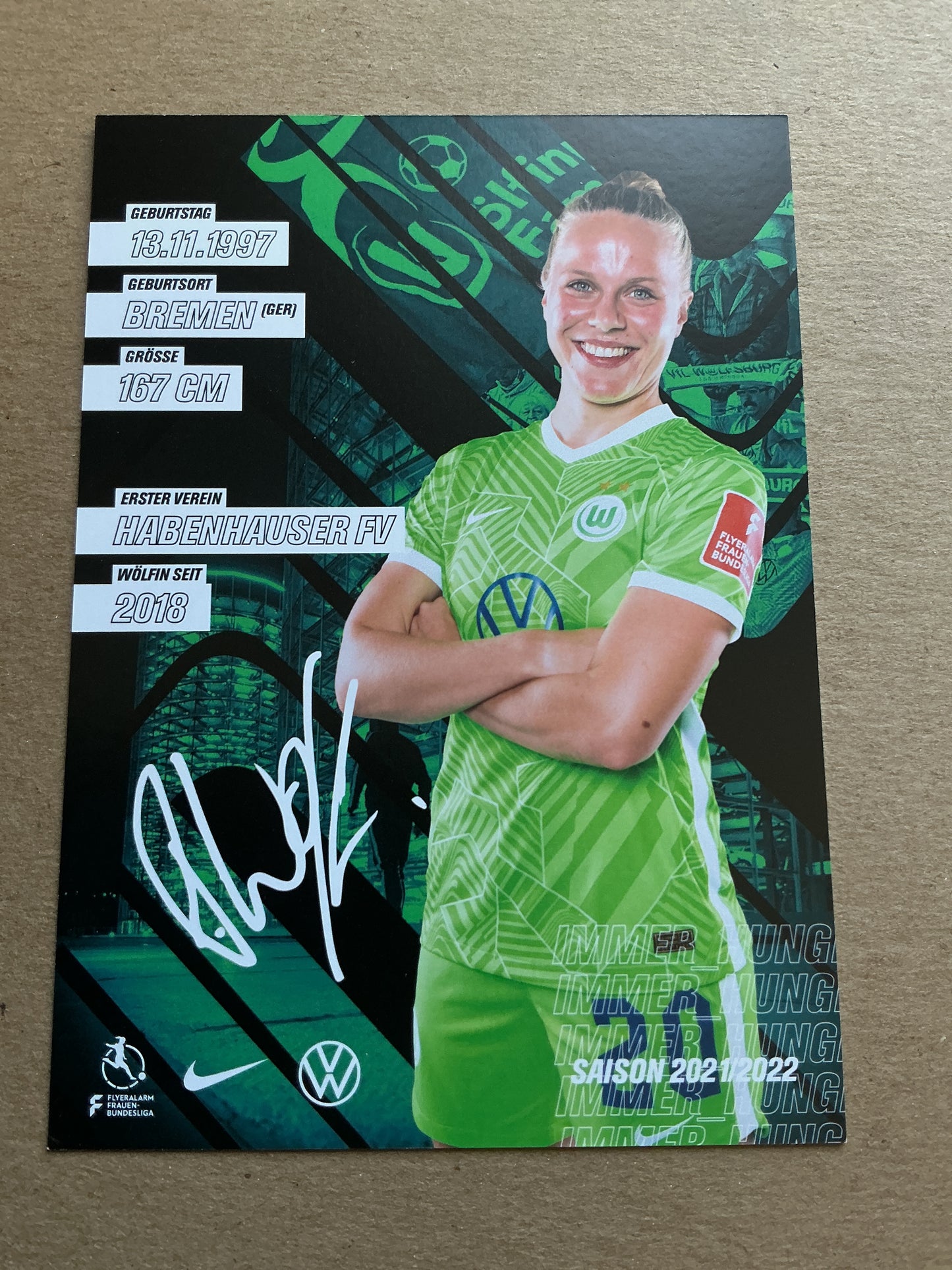 Pia-Sophie Wolter, Germany 🇩🇪 VfL Wolfsburg 2021/22 hand signed