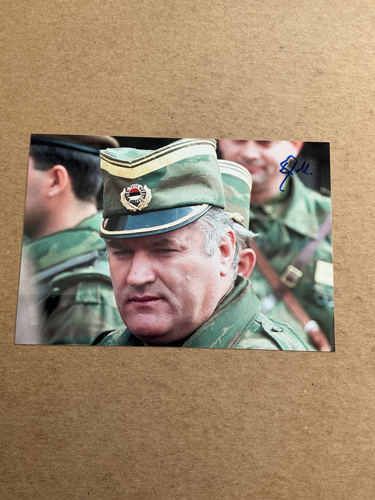 Ratko Mladic, Serbia 🇷🇸 General War Criminal  hand signed
