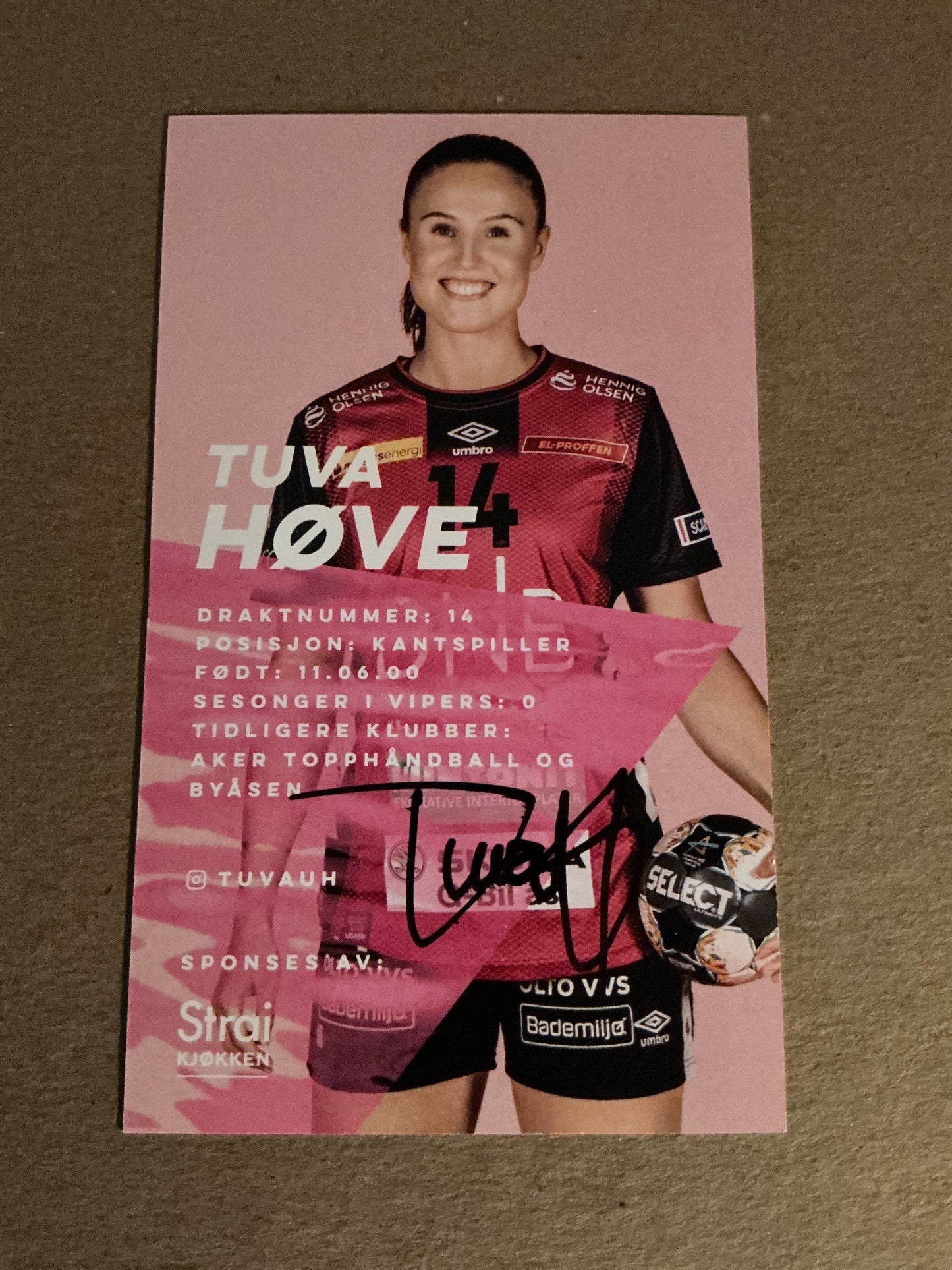 Tuva Høve, Norway 🇳🇴 Handball Vipers 2021/22 hand signed