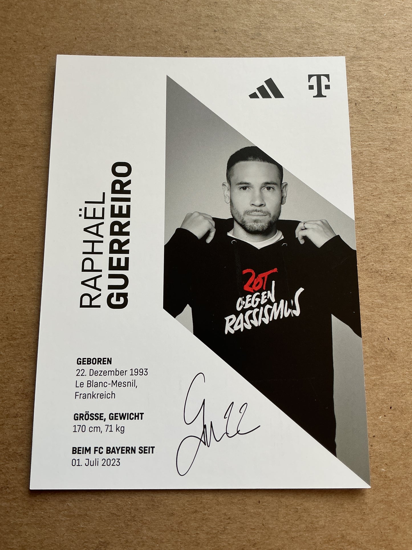 Raphaël Guerreiro, Portugal 🇵🇹 FC Bayern München 2023/24 hand signed