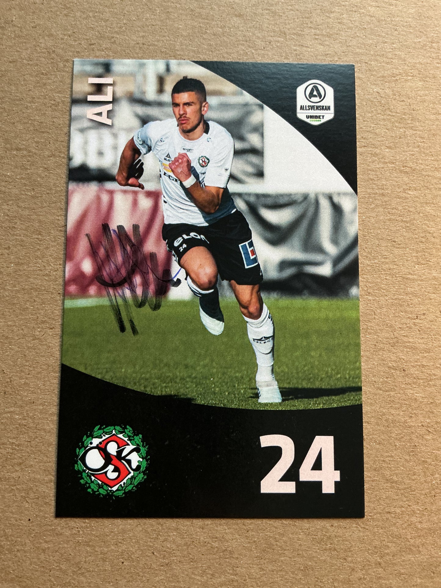Hussein Ali, Iraq 🇮🇶 Örebro SK 2021/22 hand signed