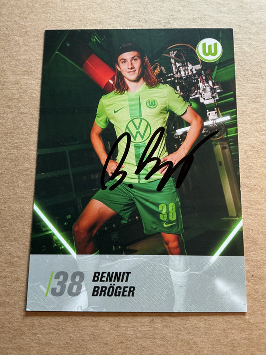 Bennit Bröger, Germany 🇩🇪 VfL Wolfsburg 2024/25 hand signed