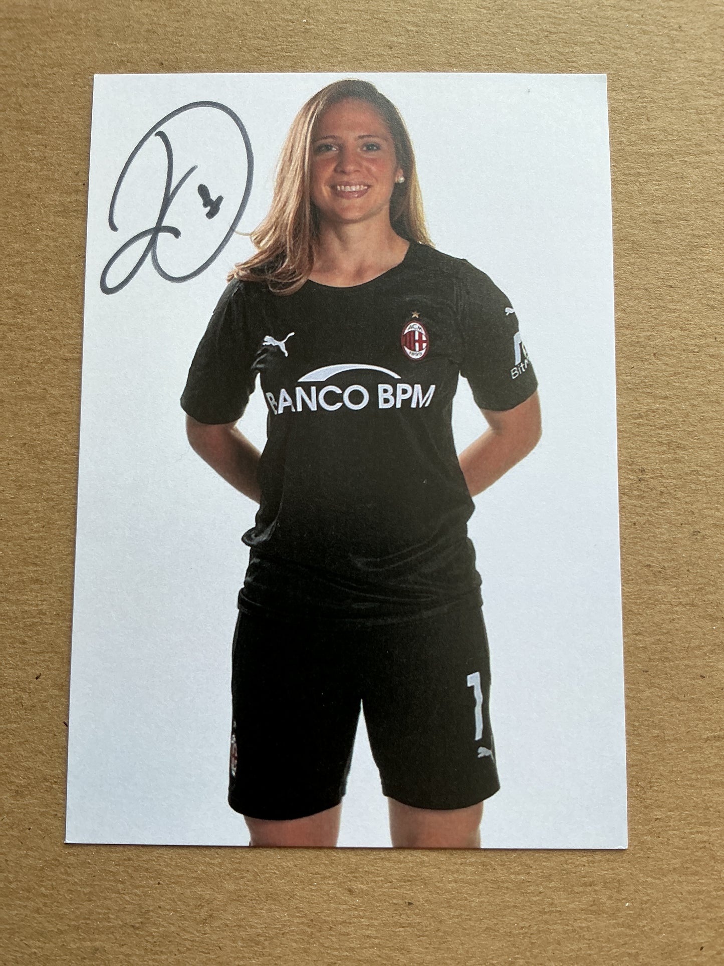 Laura Giuliani, Italy 🇮🇹 AC Milan 2021/22 hand signed