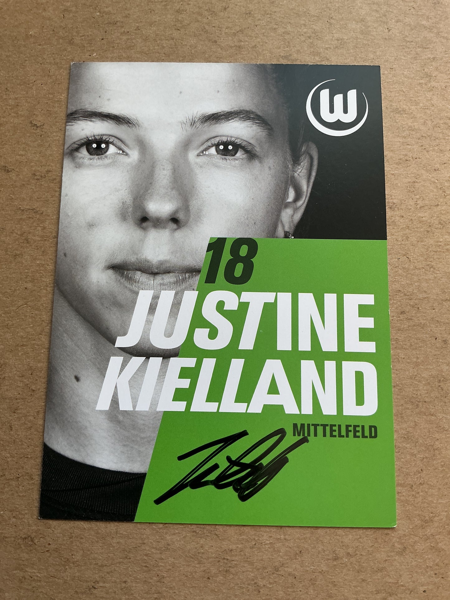Justine Kielland, Norway 🇳🇴 VfL Wolfsburg 2025/26 hand signed