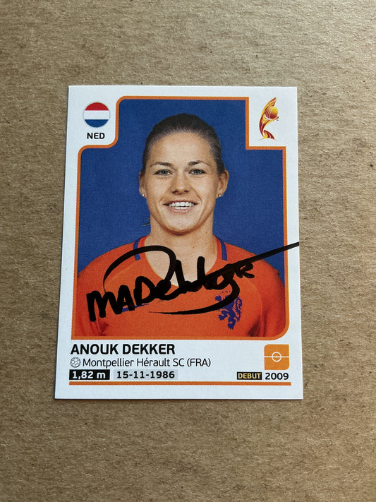 Anouk Dekker, Netherlands 🇳🇱 FIFA Women’s Euro Cup 2017 Panini hand signed
