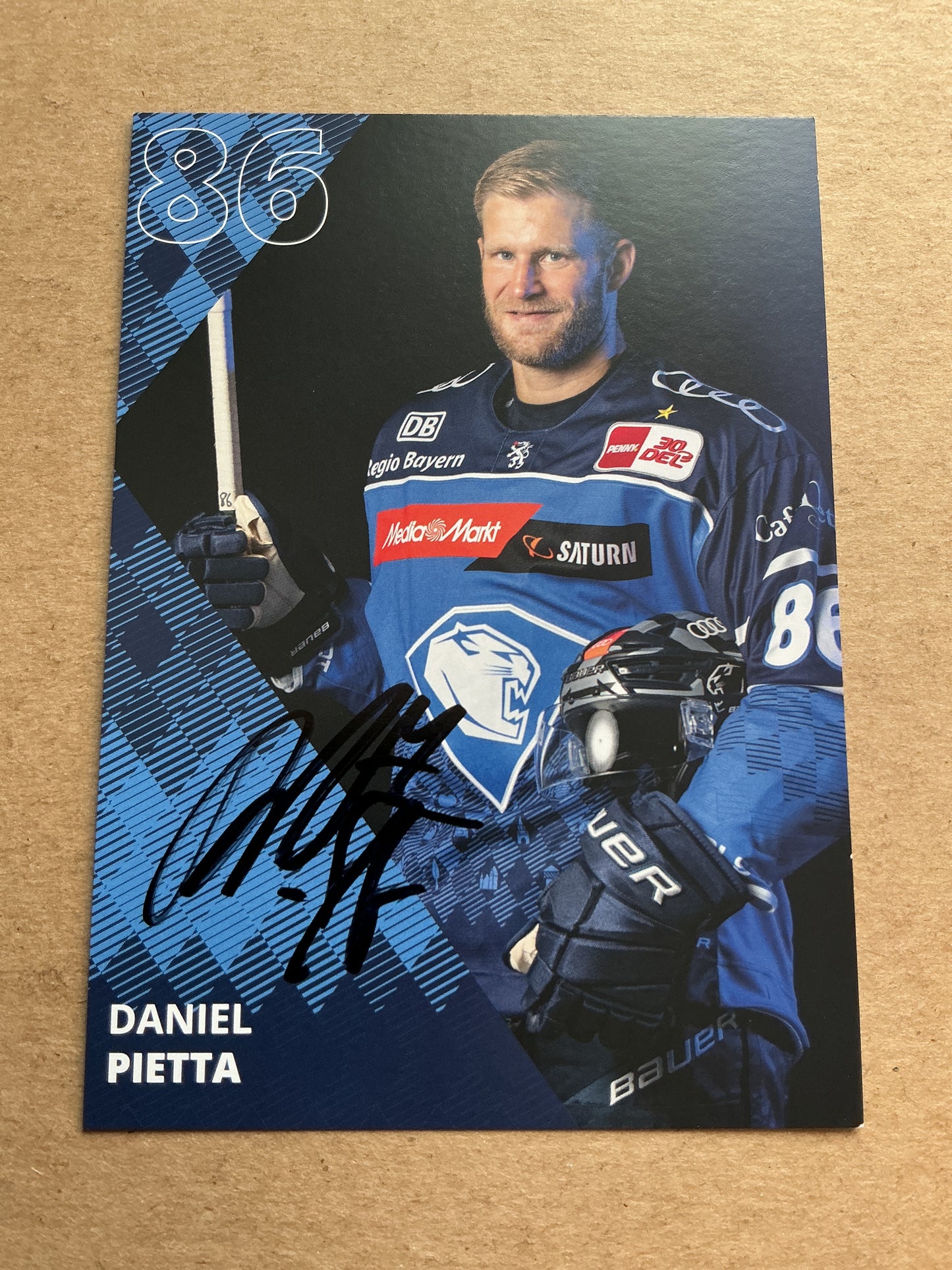 Daniel Pietta, Germany 🇩🇪 ERC Ingolstadt 2023/24 hand signed