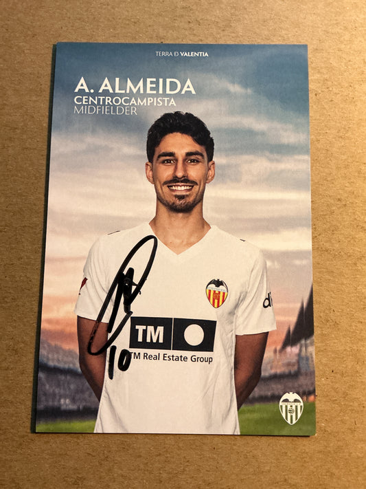 André Almeida, Portugal 🇵🇹 Valencia CF 2025/26 hand signed