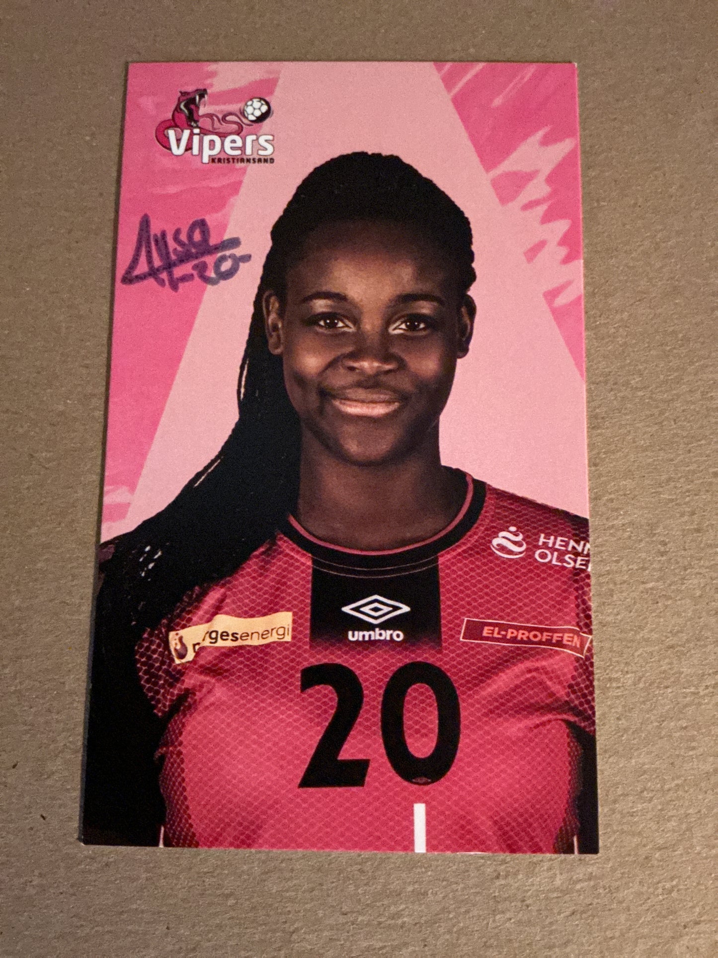Lysa Tchaptchet Defo, Spain 🇪🇸 Handball Vipers 2021/22 hand signed