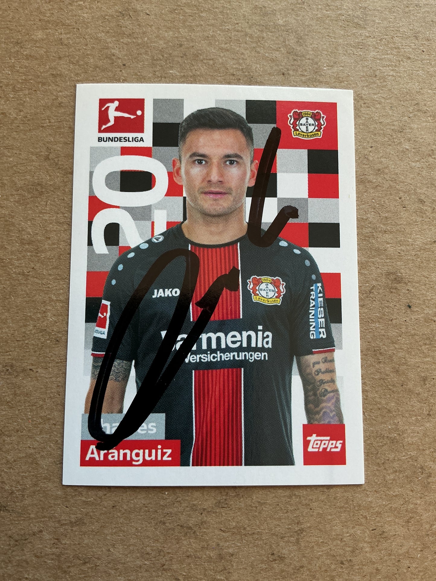 Charles Aranguiz, Chile 🇨🇱 Bayer 04 Leverkusen 2018/19 Topps hand signed