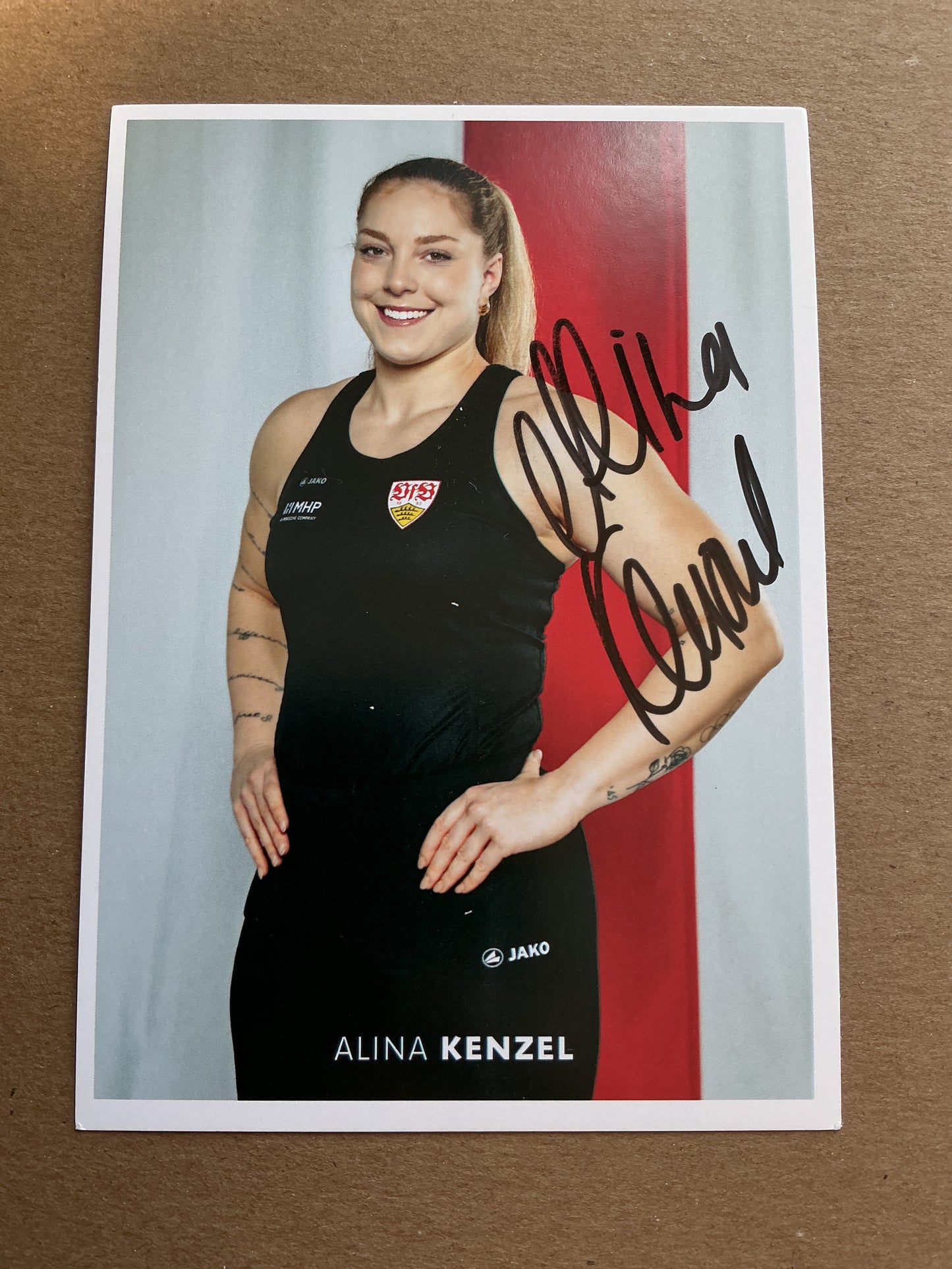 Alina Kenzel, Germany 🇩🇪 Athletics Summer Olympics 2024 hand signed