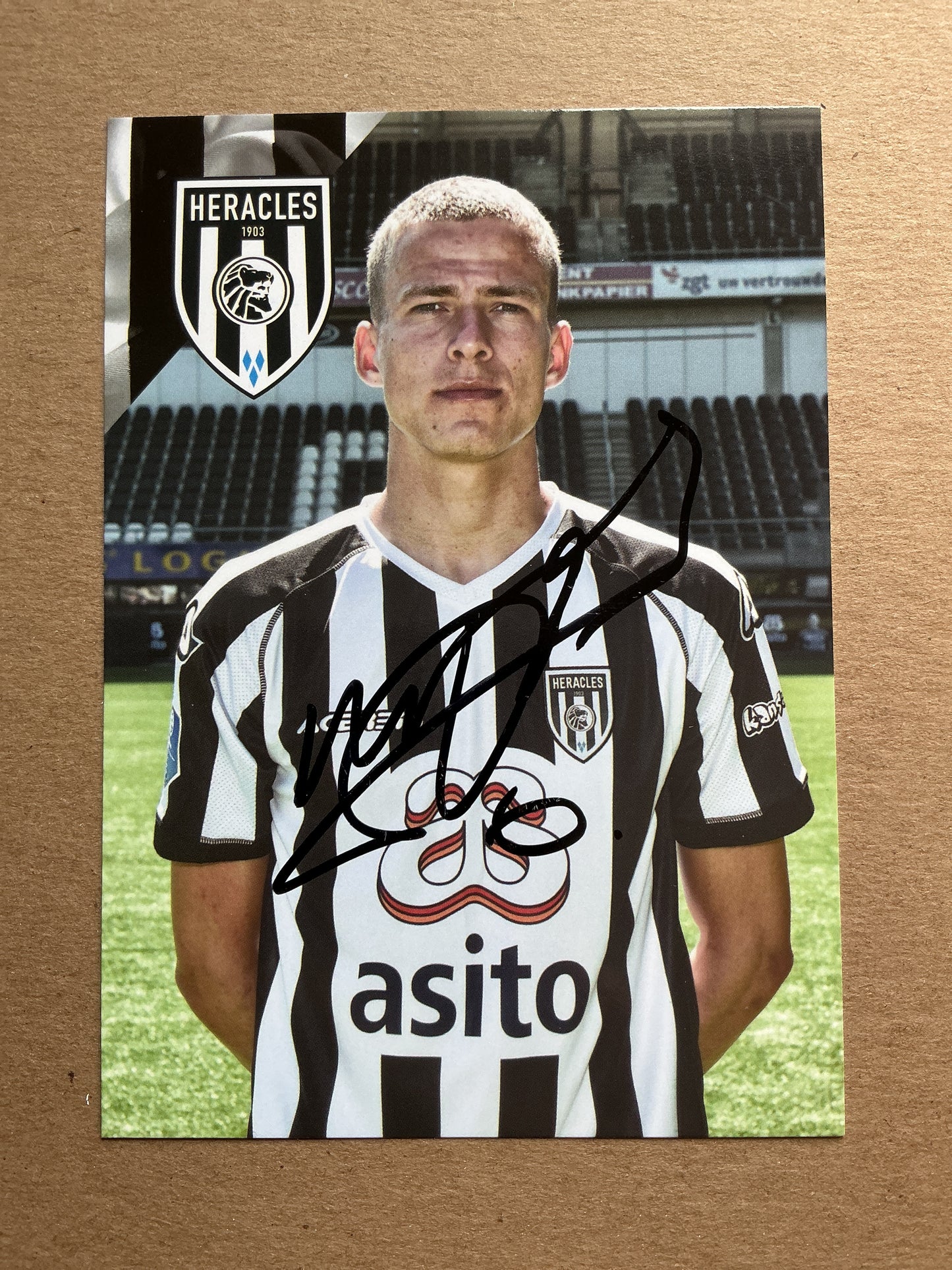 Dario Van Den Buijs, Belgium 🇧🇪 Heracles Almelo 2019/20 hand signed