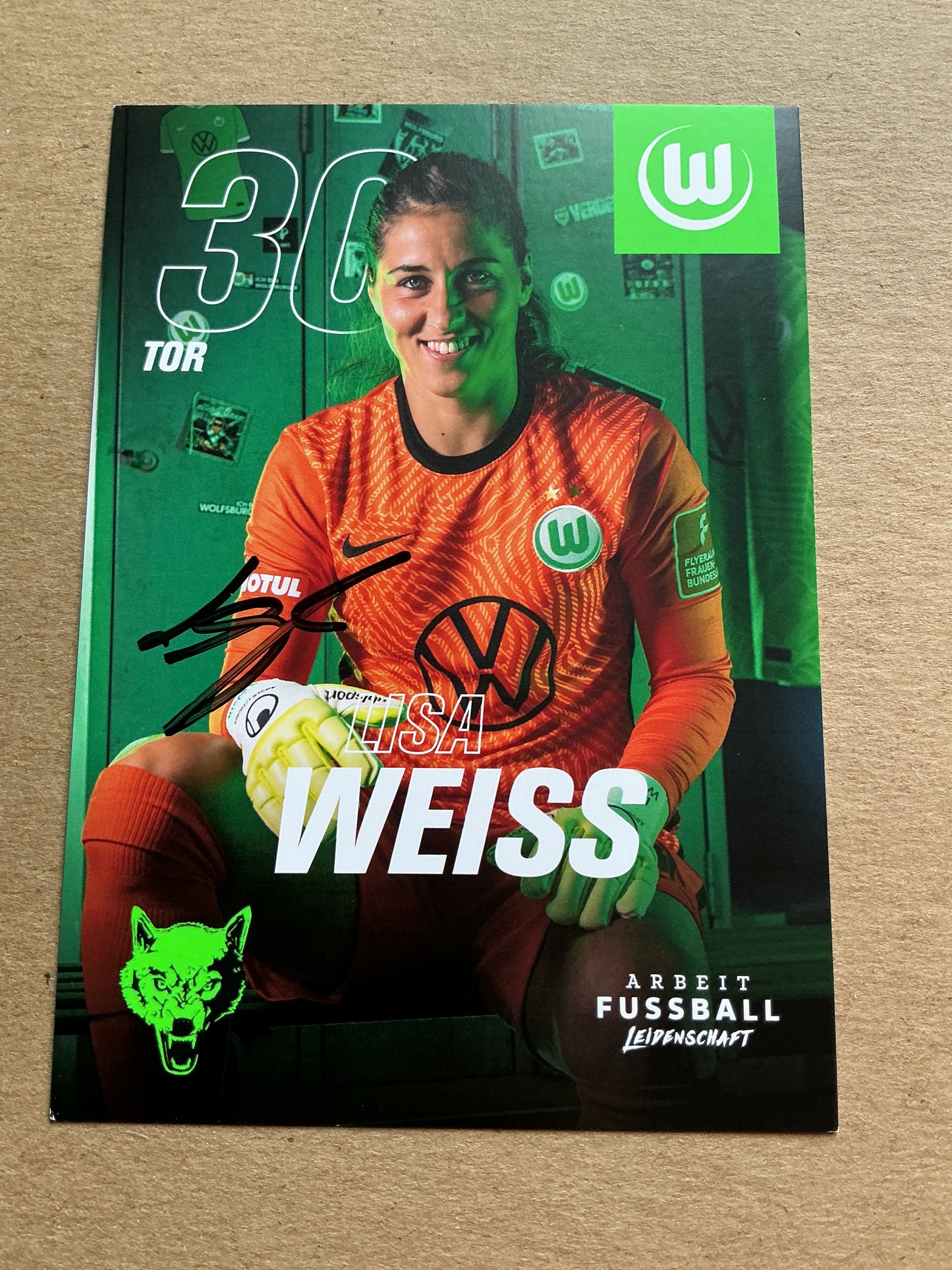 Lisa Weiss, Germany 🇩🇪 VfL Wolfsburg 2021/22 hand signed