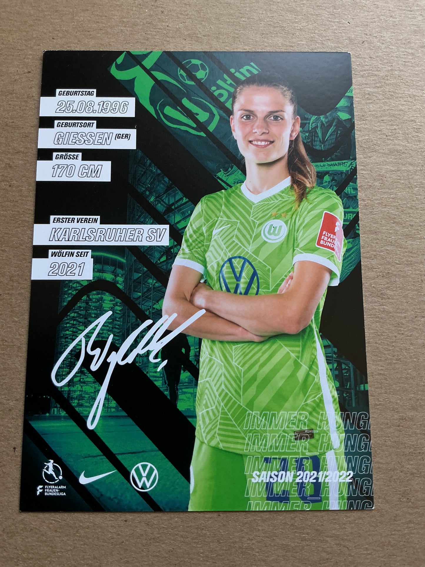 Tabea Waßmuth, Germany 🇩🇪 VfL Wolfsburg 2021/22 hand signed