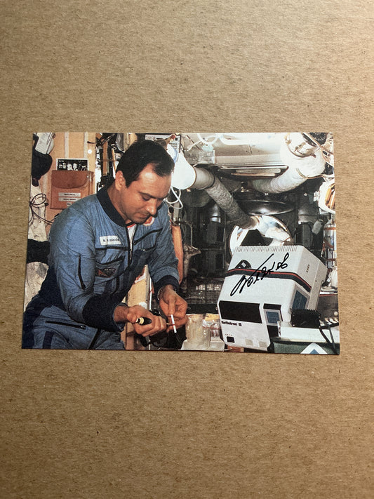 Valeri Polyakov, Russia 🇷🇺 Cosmonaut Space hand signed