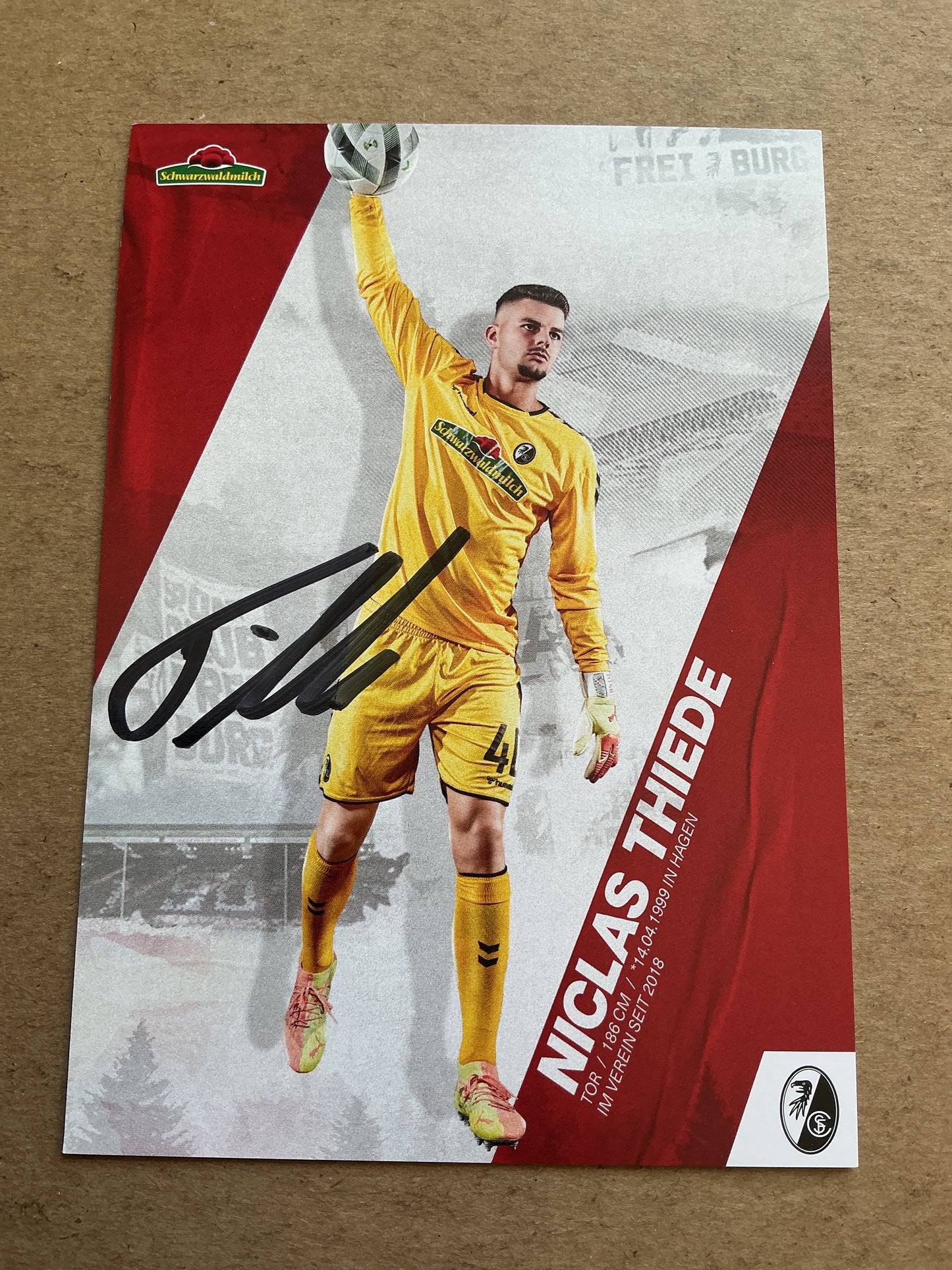 Niclas Thiede, Germany 🇩🇪 SC Freiburg 2020/21 hand signed