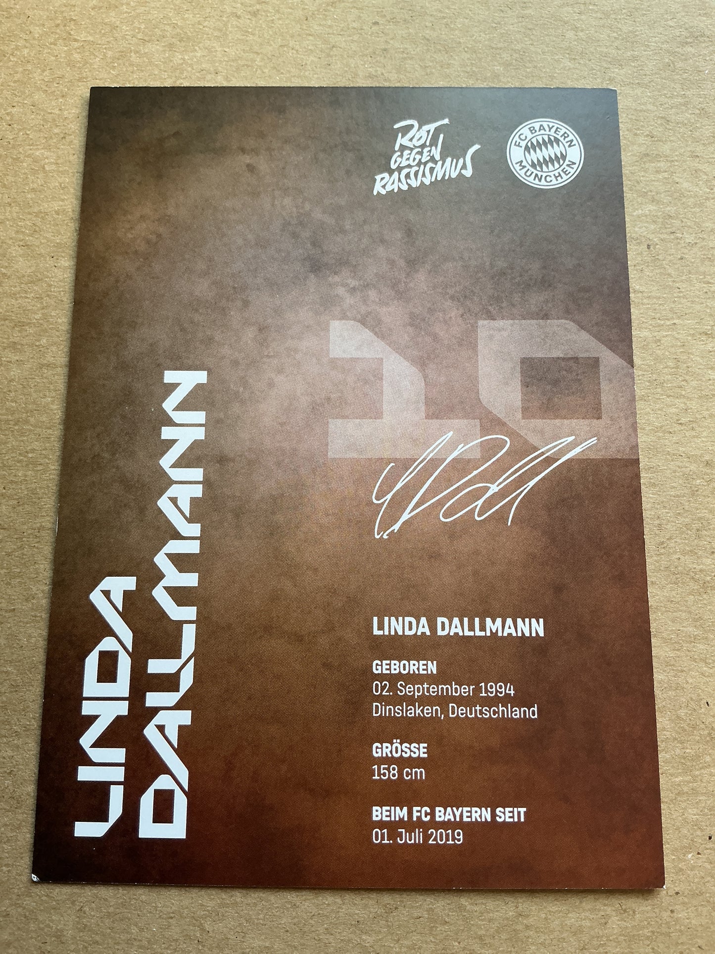 Linda Dallmann, Germany 🇩🇪 FC Bayern Munich 2024/25 hand signed