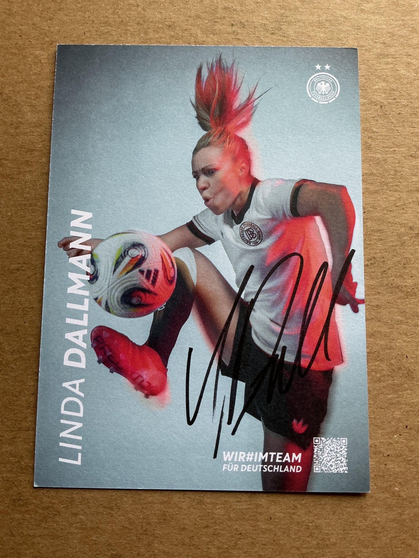 Linda Dallmann, Germany 🇩🇪 Women’s Euro Cup 2025 hand signed