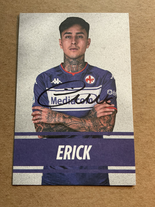 Erick Pulgar, Chile 🇨🇱 ACF Fiorentina 2021/22 hand signed