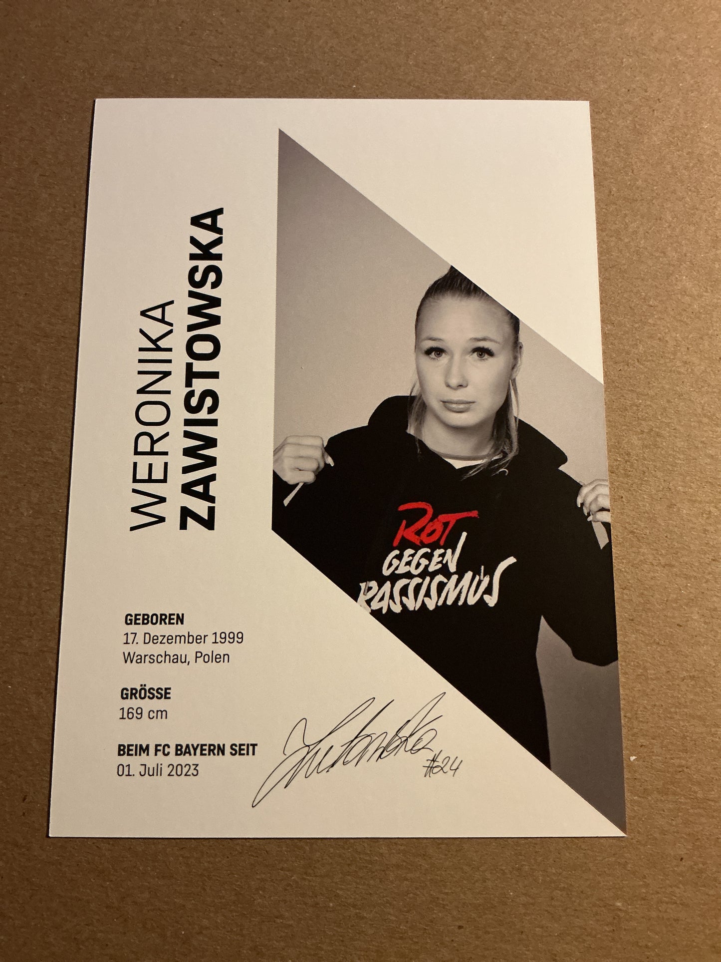 Weronika Zawistowska, Poland 🇵🇱 FC Bayern München 2023/24 hand signed