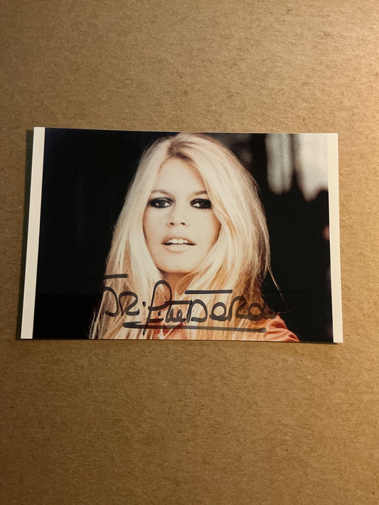 Brigitte Bardot, France 🇫🇷 Actress hand signed