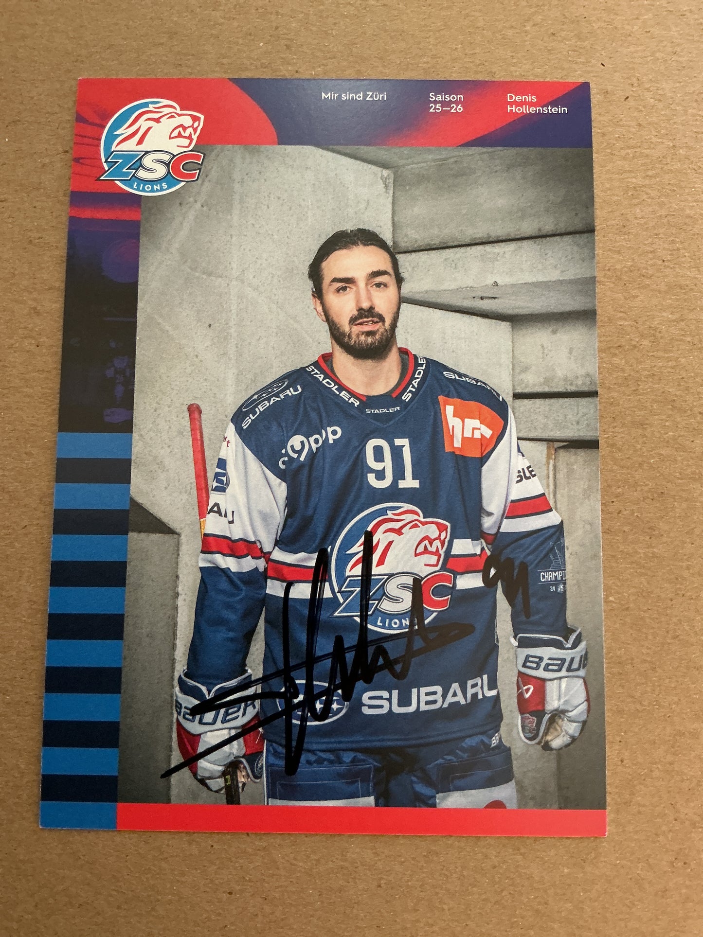 Denis Hollenstein, Switzerland 🇨🇭 ZSC Lions 2025/26 hand signed