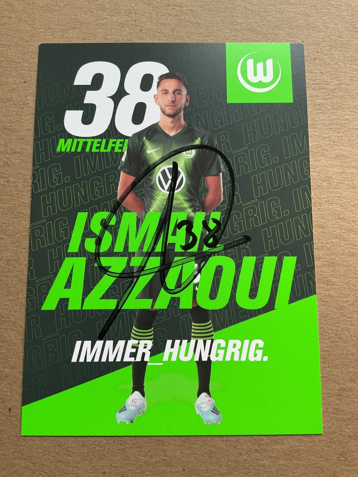 Ismail Azzaoui, Belgium 🇧🇪 VfL Wolfsburg 2019/20 hand signed - Autographs-World