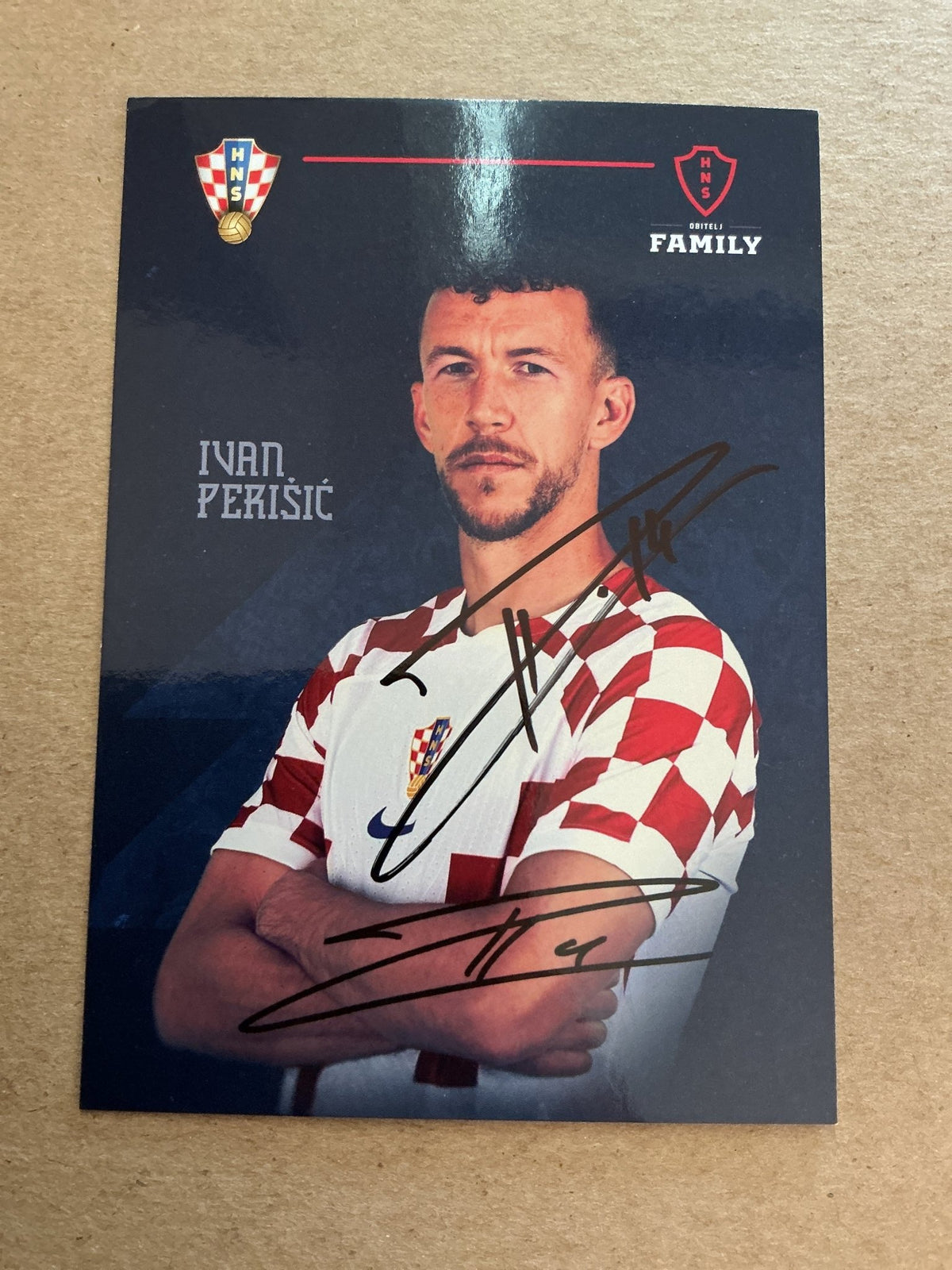Ivan Perisic, Croatia 🇭🇷 FIFA World Cup 2022 hand signed - Autographs-World