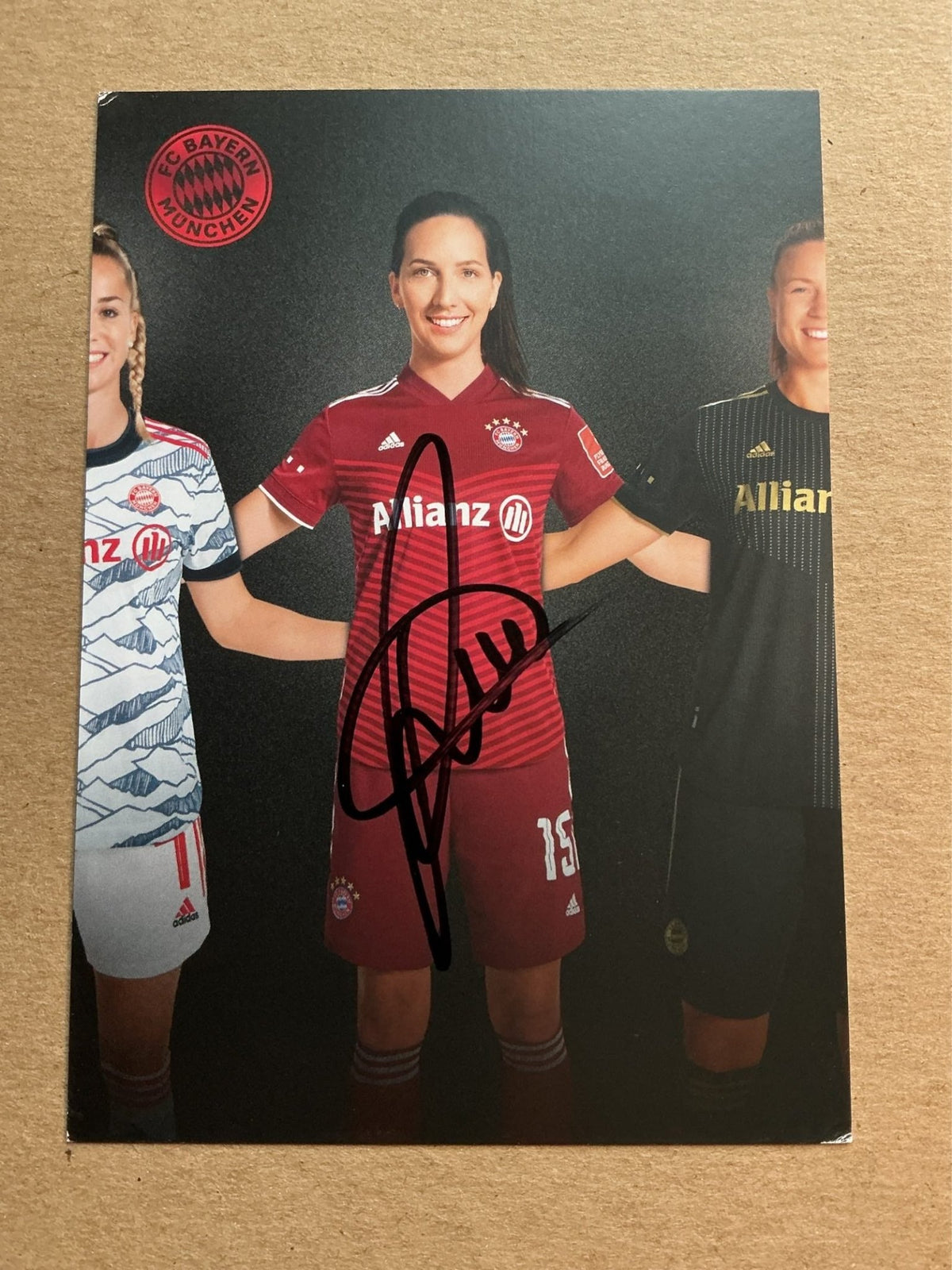 Ivana Rudelić, Croatia 🇭🇷 FC Bayern München 2021/22 hand signed - Autographs-World