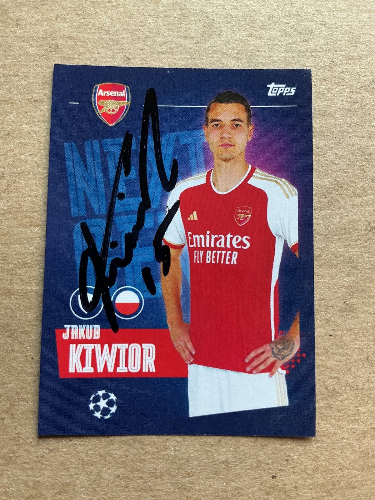 Jakub Kiwior, Poland 🇵🇱 Arsenal FC 2023/24 Topps hand signed - Autographs-World