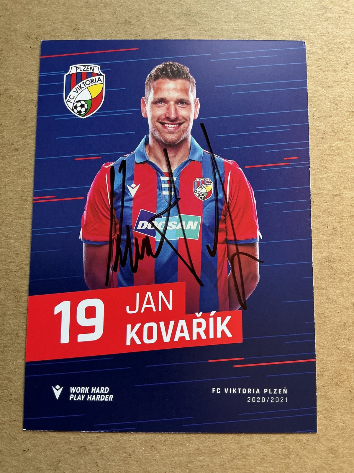 Jan Kovařík, Czech Republic 🇨🇿 FC Viktoria Plzeň 2020/21 hand signed - Autographs-World