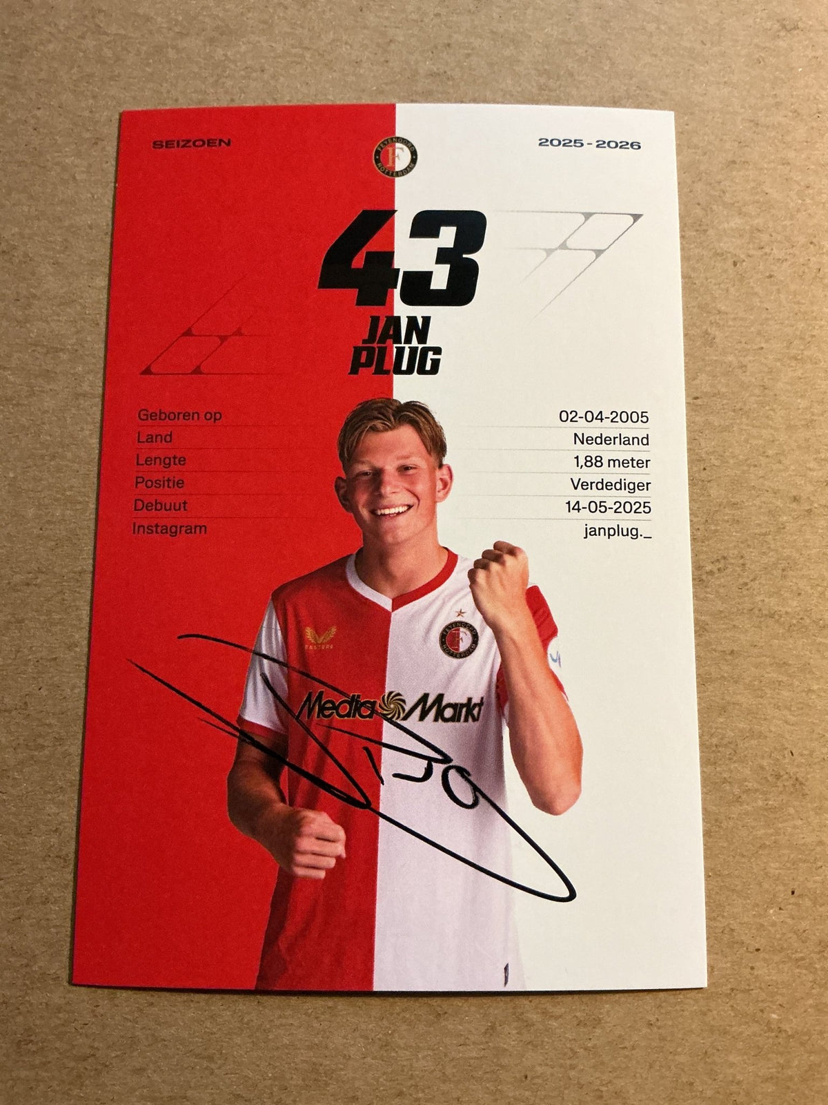 Jan Plug, Netherlands 🇳🇱 Feyenoord Rotterdam 2025/26 hand signed - Autographs-World