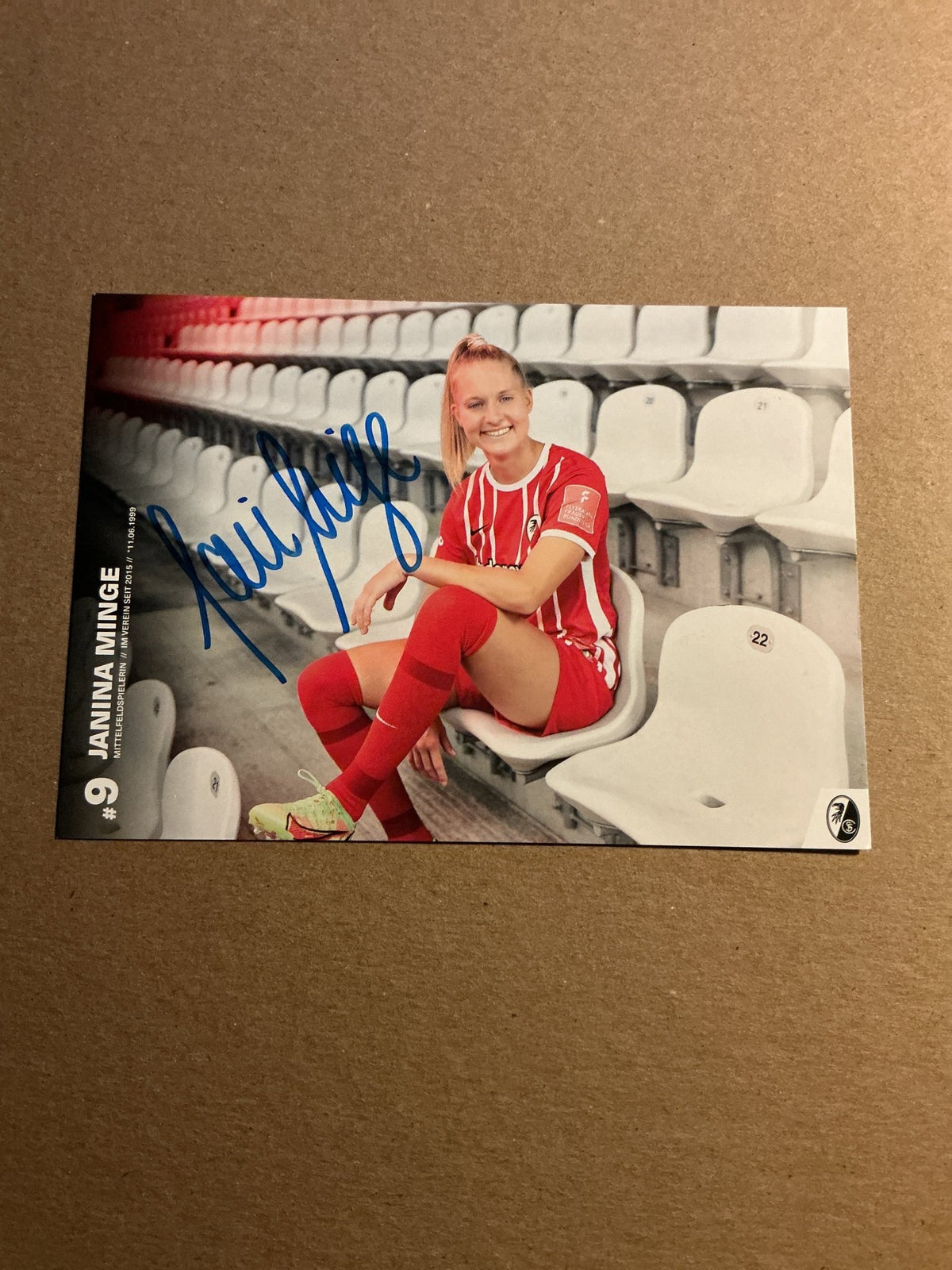 Janina Minge, Germany 🇩🇪 SC Freiburg 2022/23 hand signed - Autographs-World
