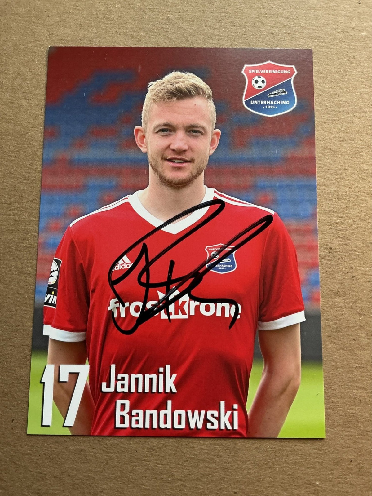Jannik Bandowski, Germany 🇩🇪 SpVgg Unterhaching 2019/20 hand signed - Autographs-World