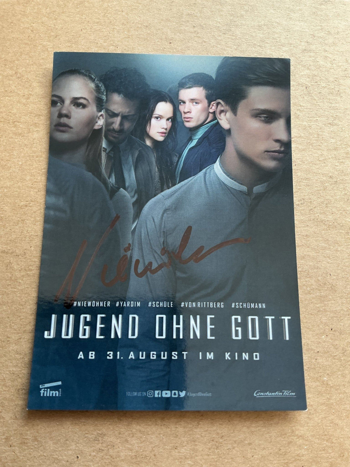 Jannis Niewöhner, Germany 🇩🇪 Actor 2025 hand signed - Autographs-World