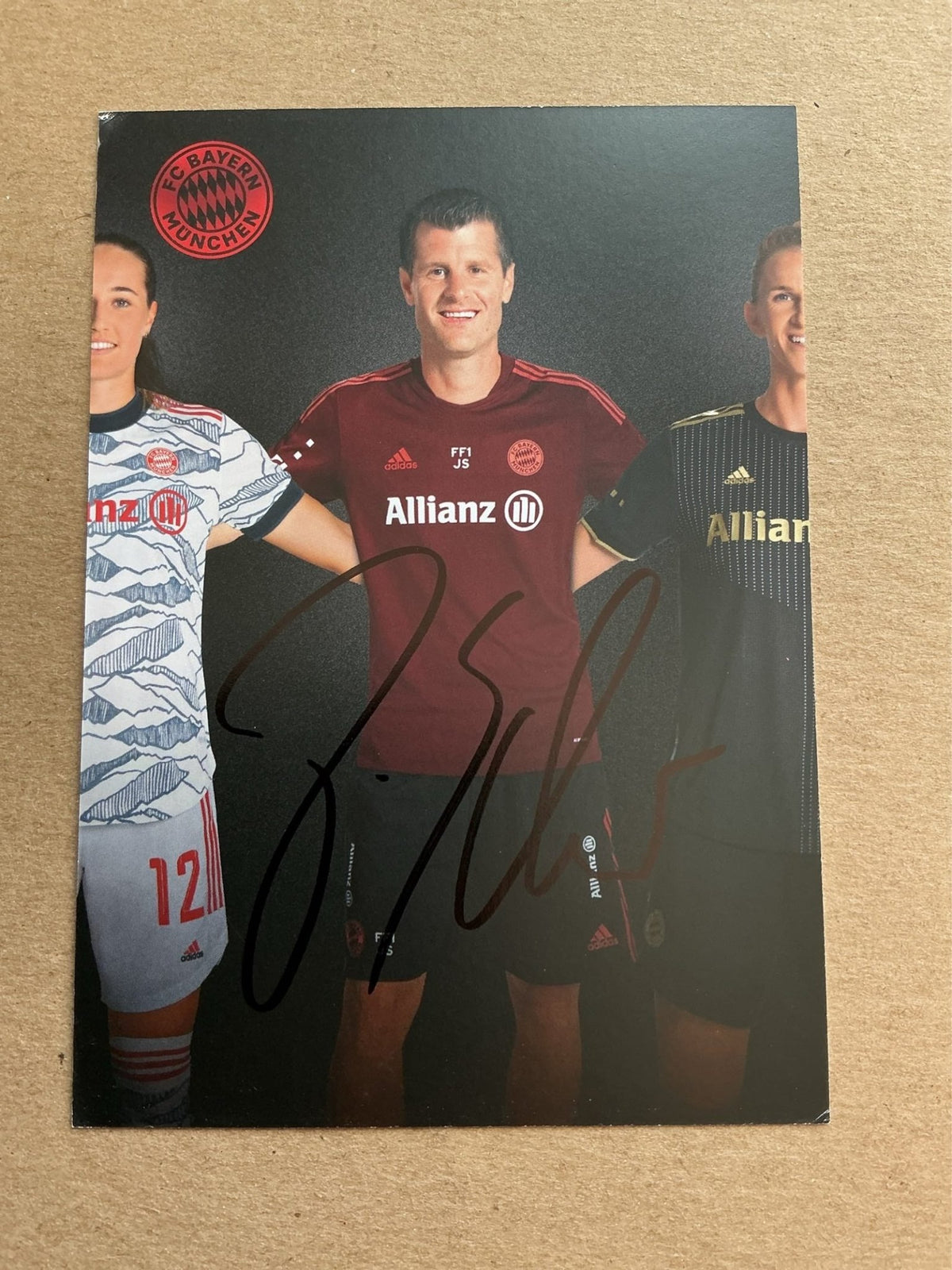 Jens Scheuer, Germany 🇩🇪 FC Bayern München 2021/22 hand signed - Autographs-World