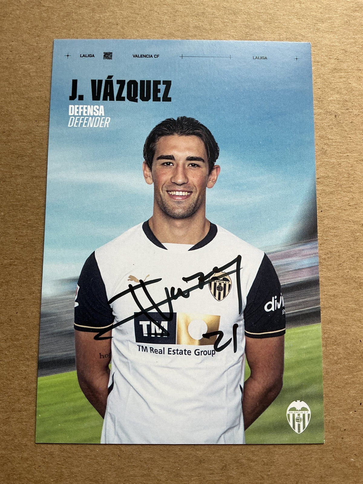 Jesus Vazquez, Spain 🇪🇸 Valencia CF 2024/25 hand signed - Autographs-World