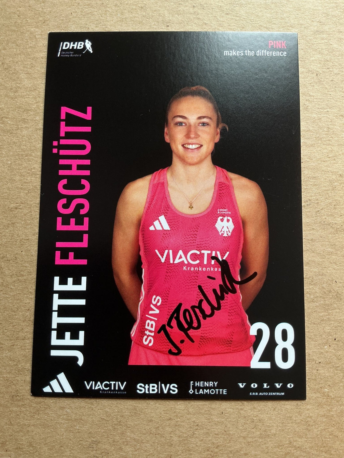Jette Fleschütz, Germany 🇩🇪 Field Hockey Sports 2025 hand signed - Autographs-World