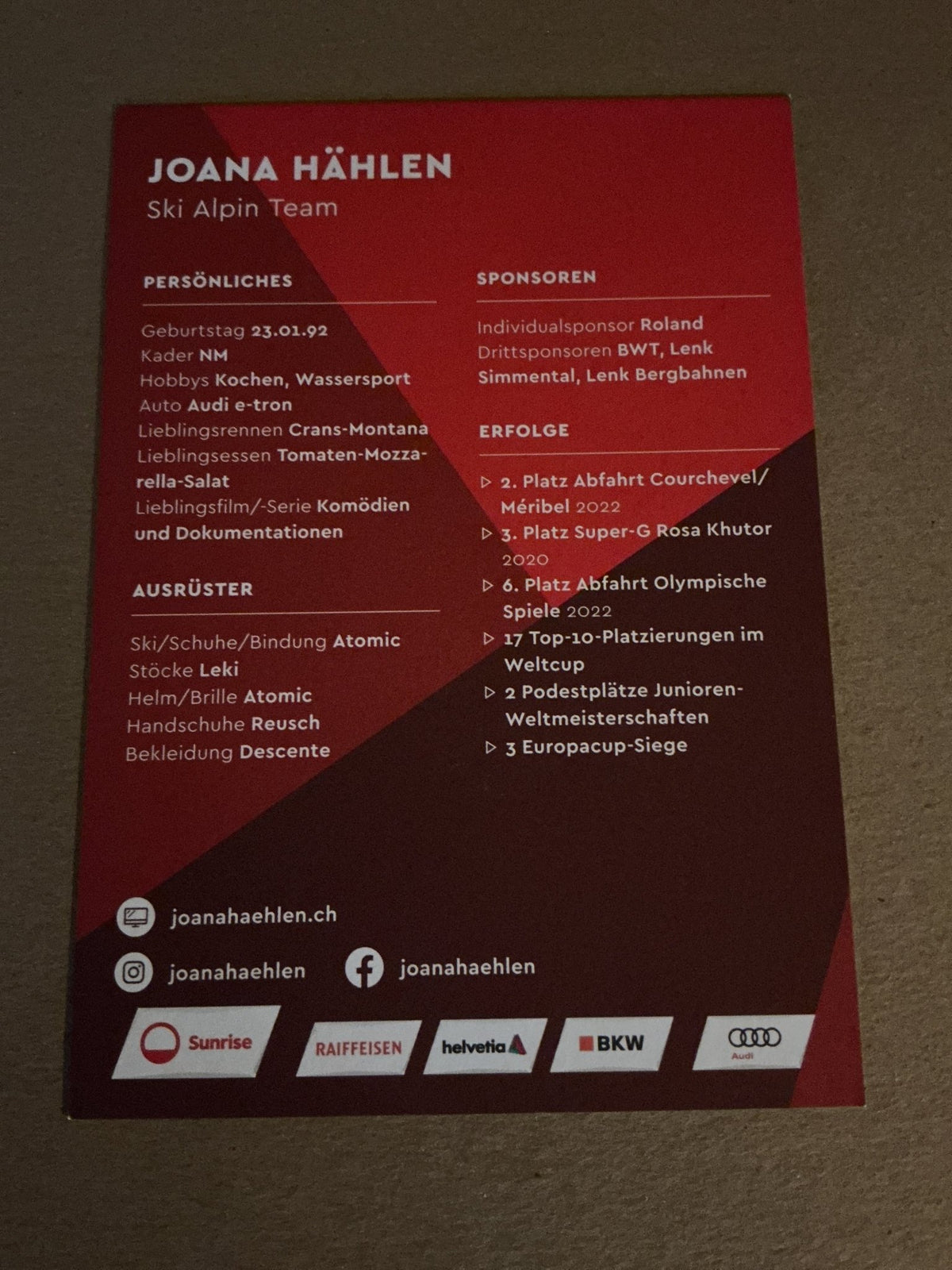 Joana Hählen, Switzerland 🇨🇭 Alpine 2023/24 hand signed - Autographs-World